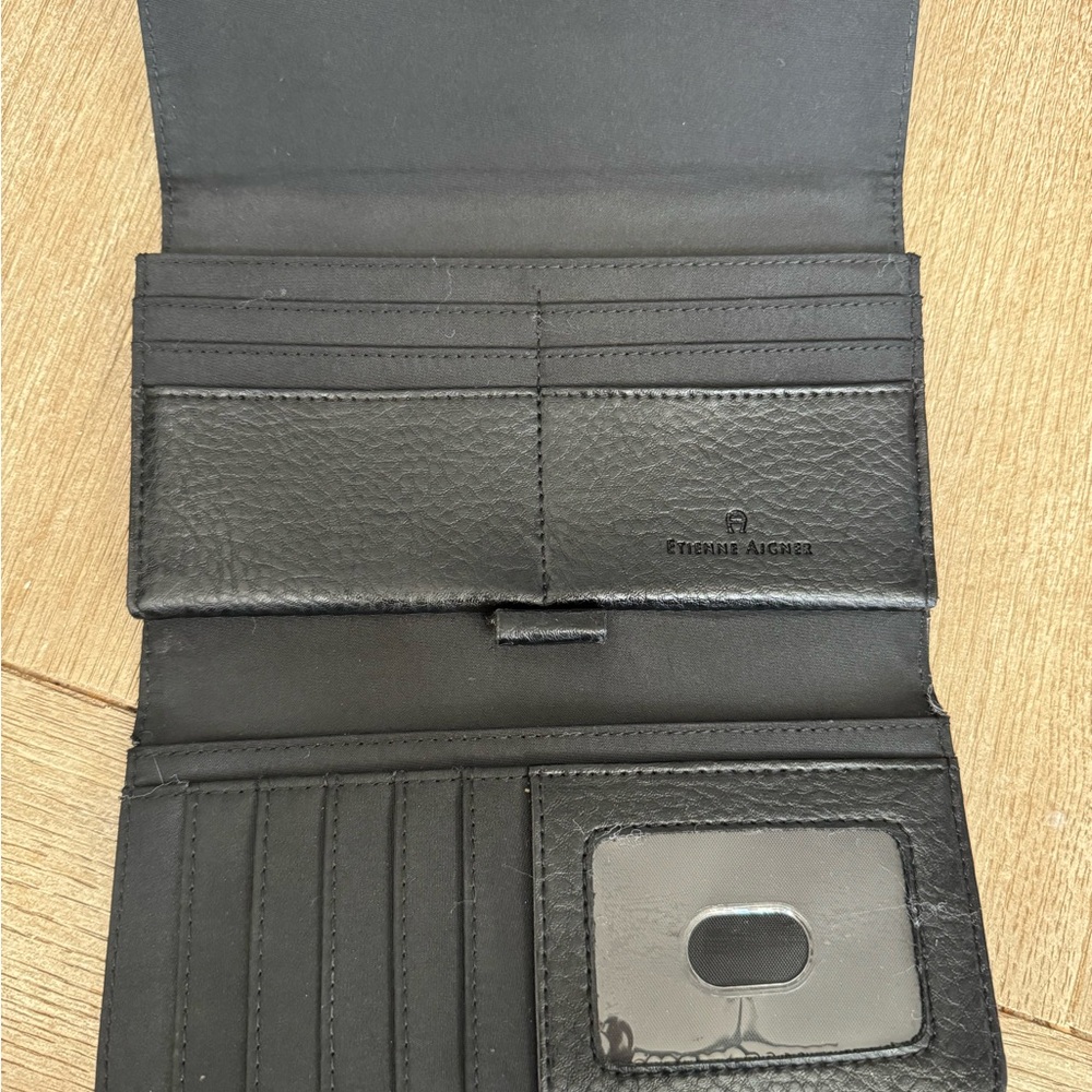 Etienne Aigner wallet - Picture 4 of 14